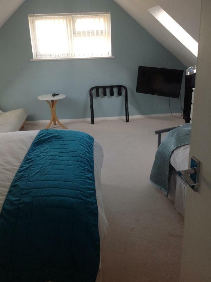 Number Forty One Bed and Breakfast Hillingdon Exterior foto